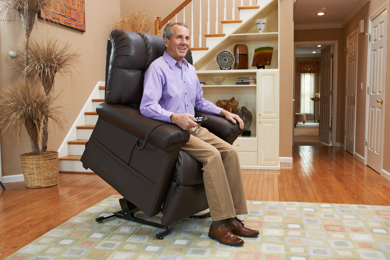 Phoenix electric liftchair recliner